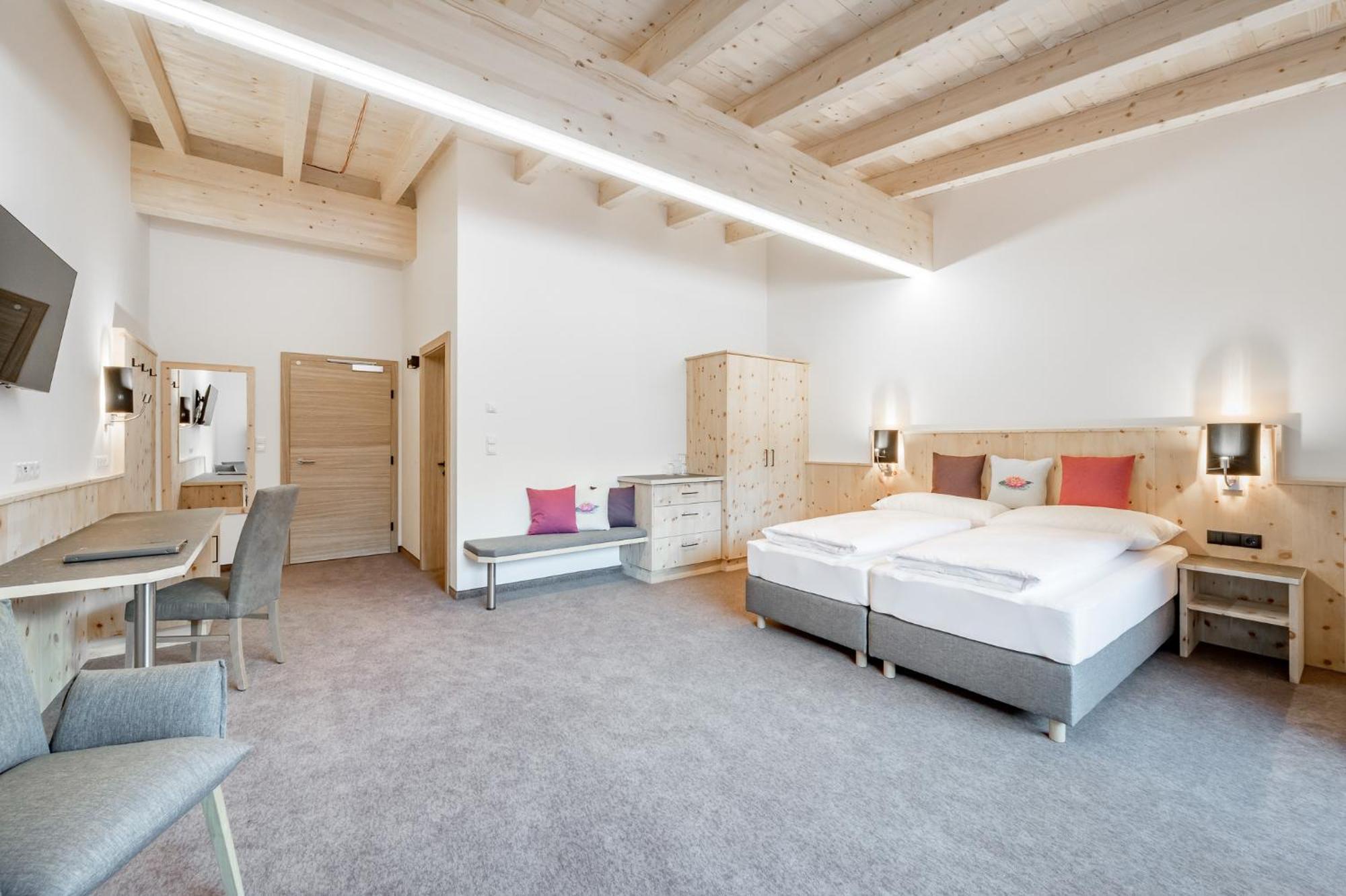 Seehueter'S Hotel Seerose Oetz Room photo